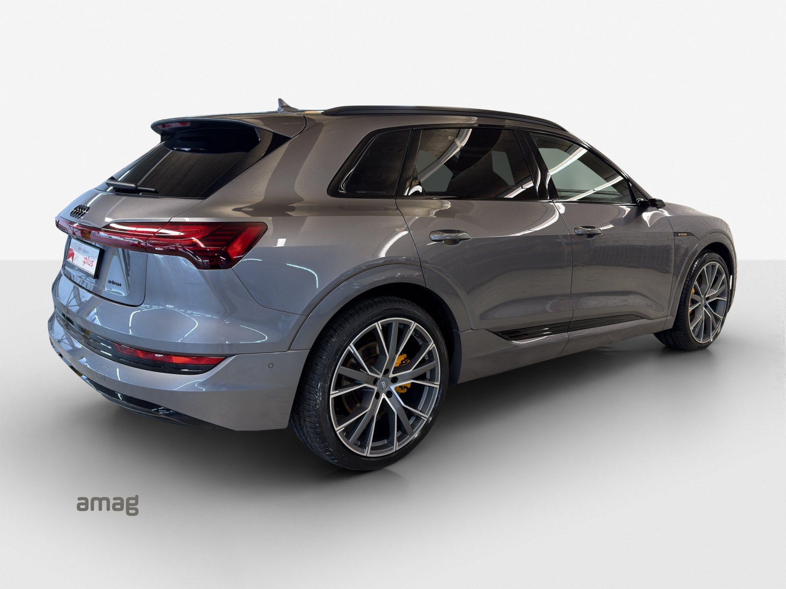 AUDI e-tron 55 Advanced quattro-image-5