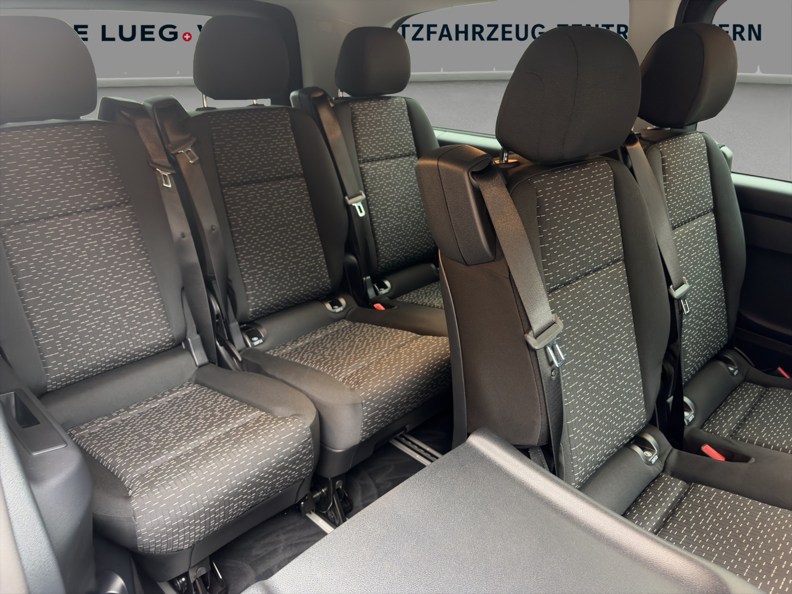 MERCEDES-BENZ Vito 116 CDI Lang Tourer 9G-Tronic 4M Select-image-14