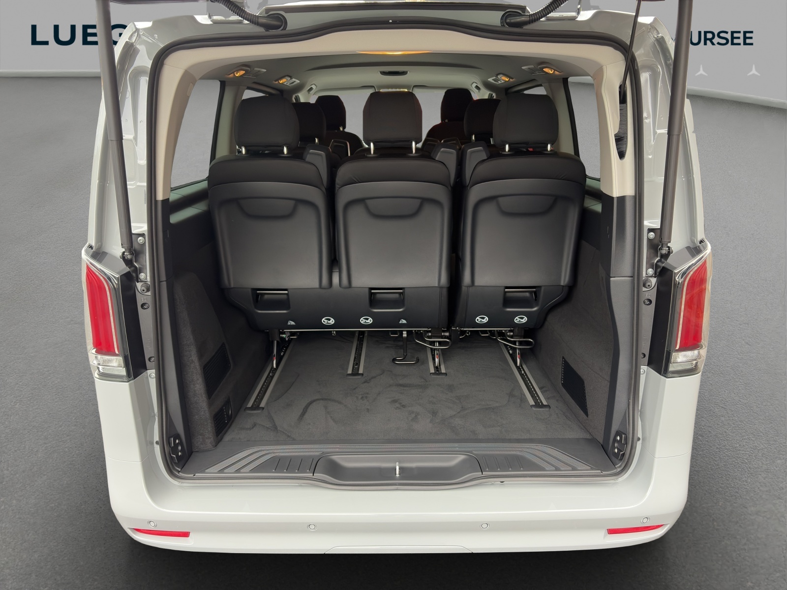MERCEDES-BENZ Vito 116 CDI Lang Tourer 9G-Tronic 4M Select-image-10
