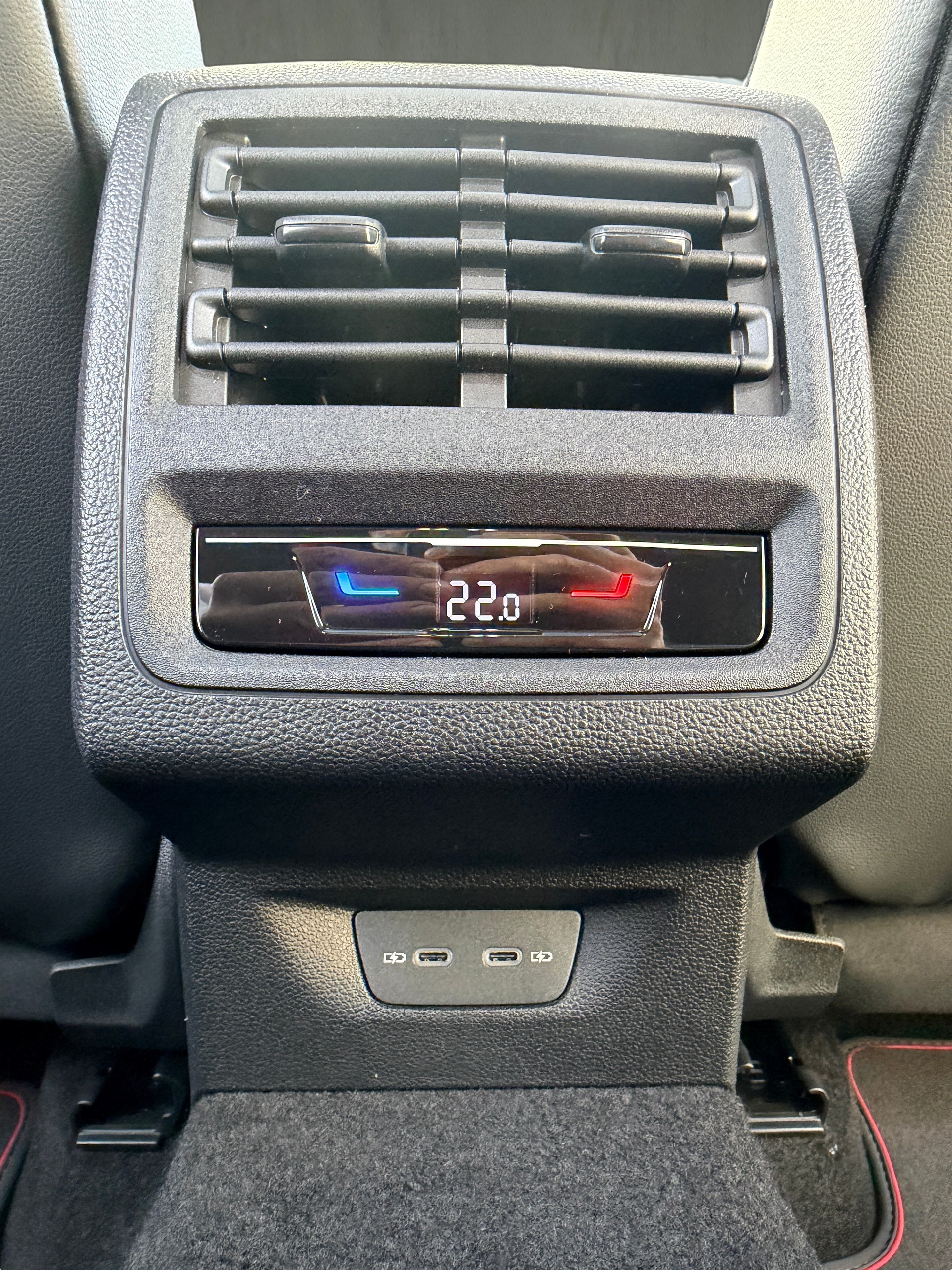VW Golf 2.0 TSI GTI Edition 50 DSG-image-13