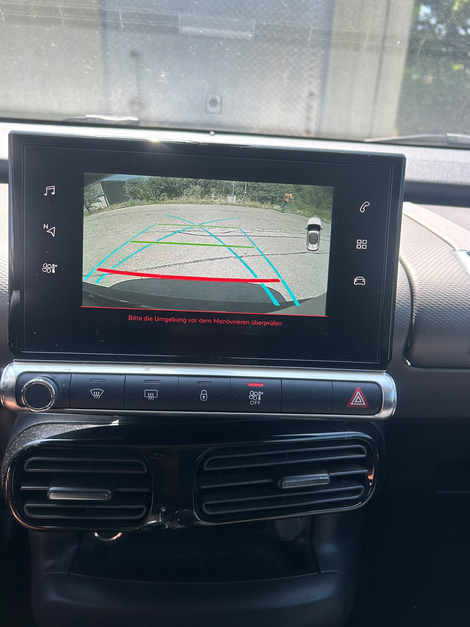 CITROEN C4 Cactus 1.2 Pure Tech Feel-image-9