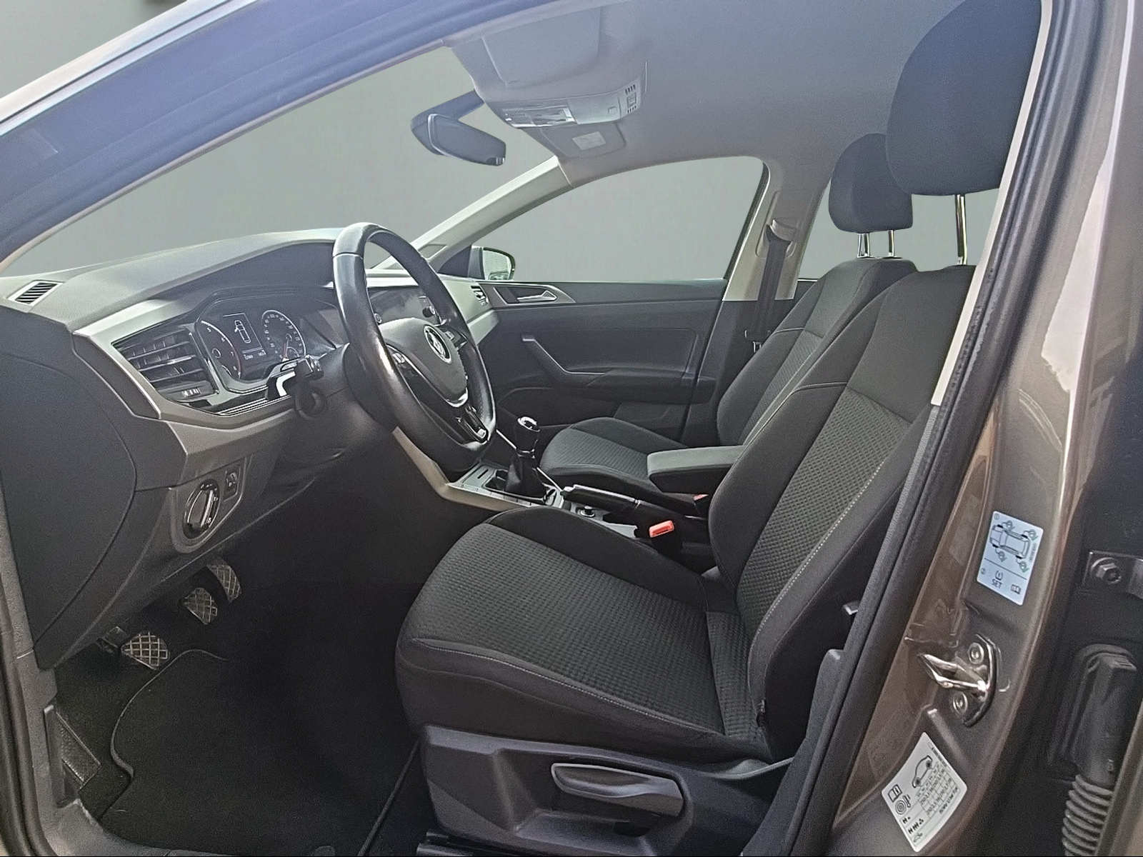 VW Polo 1.0 TSI BMT Comfortline-image-8