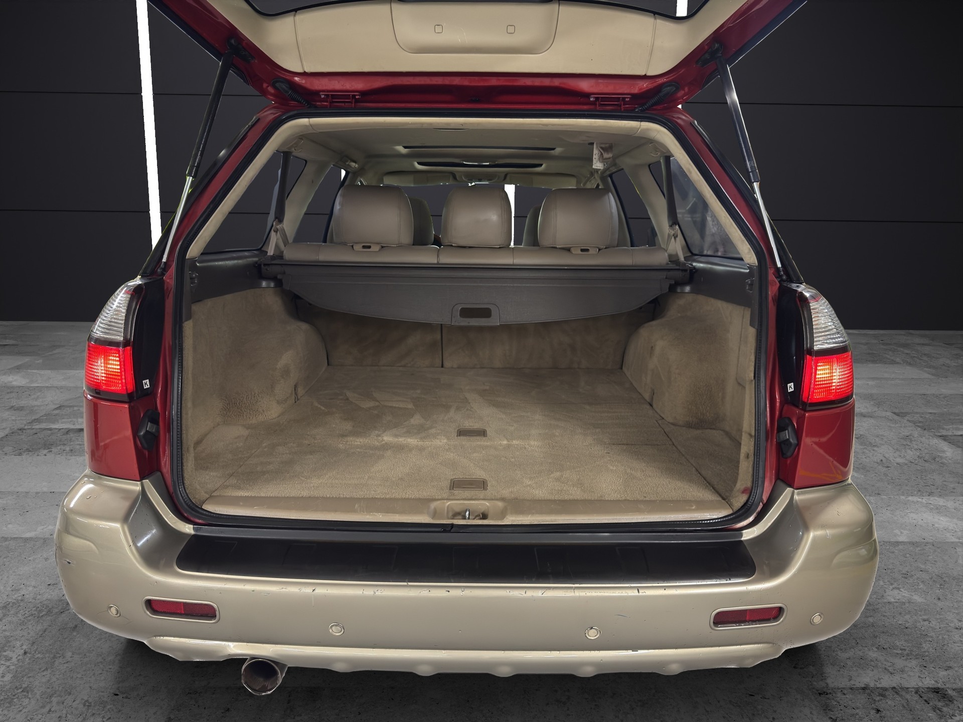 SUBARU Outback H6 3.0-image-8