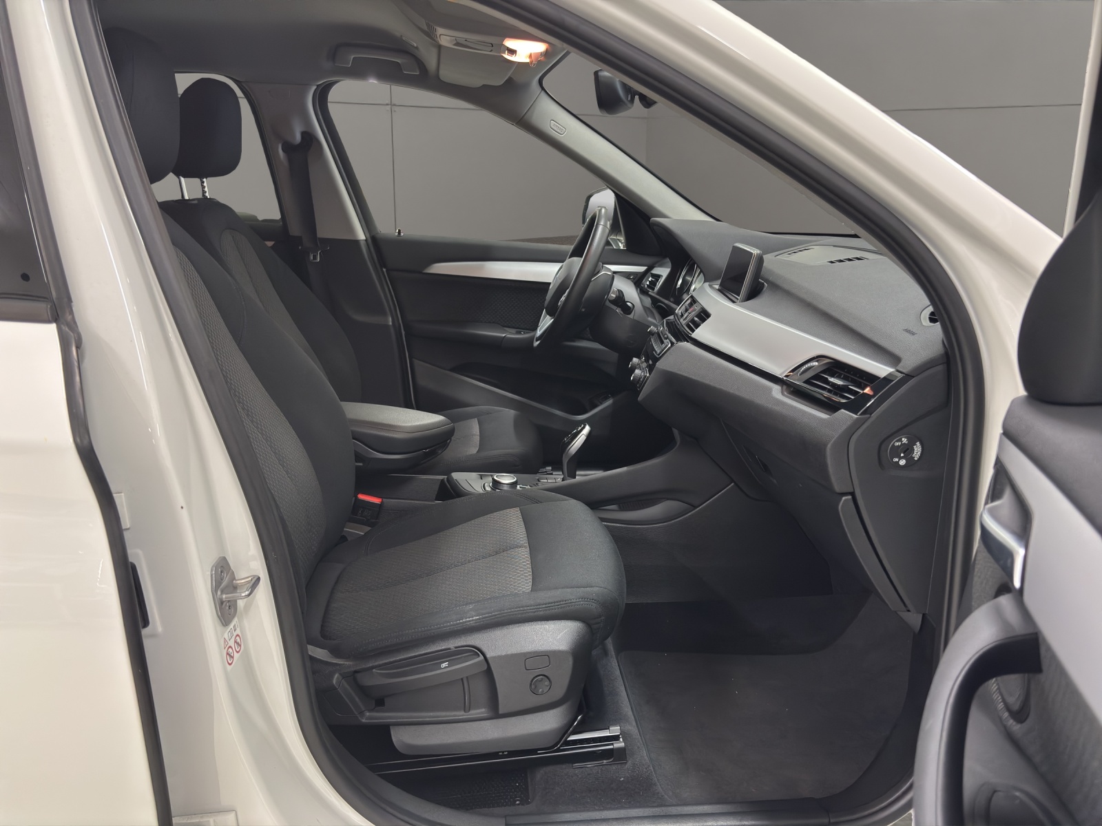 BMW X1 sDrive 18i Steptronic DSK-image-17