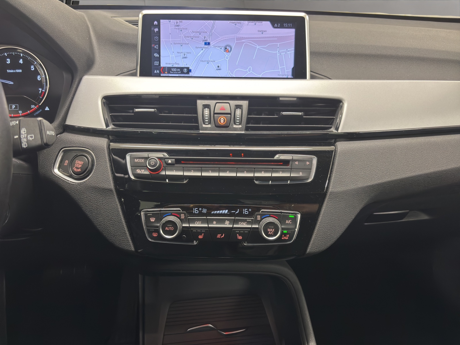 BMW X1 sDrive 18i Steptronic DSK-image-15