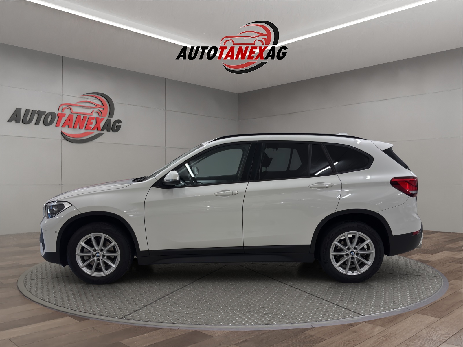 BMW X1 sDrive 18i Steptronic DSK-showroom-element-1