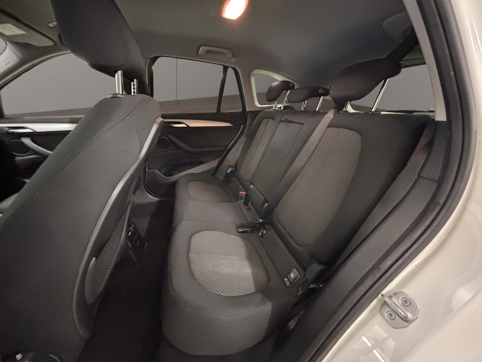BMW X1 sDrive 18i Steptronic DSK-image-12