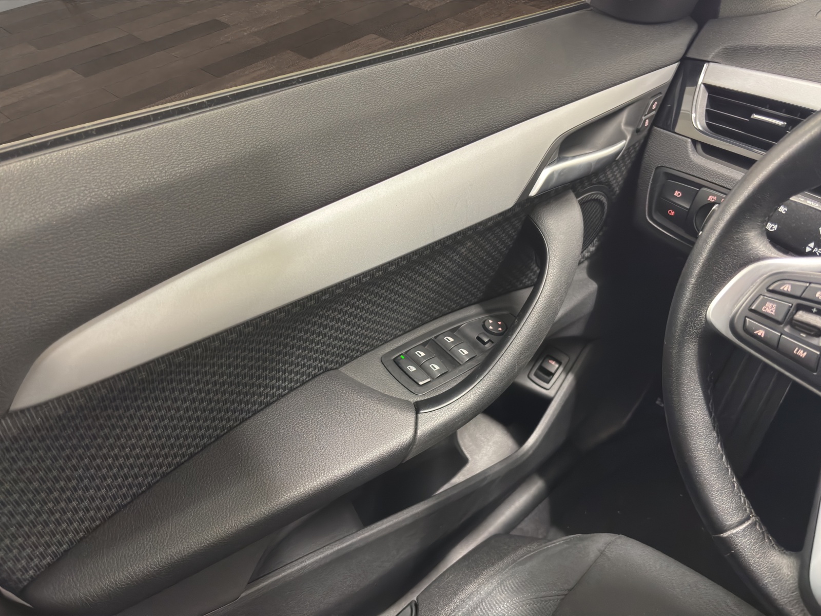 BMW X1 sDrive 18i Steptronic DSK-image-11