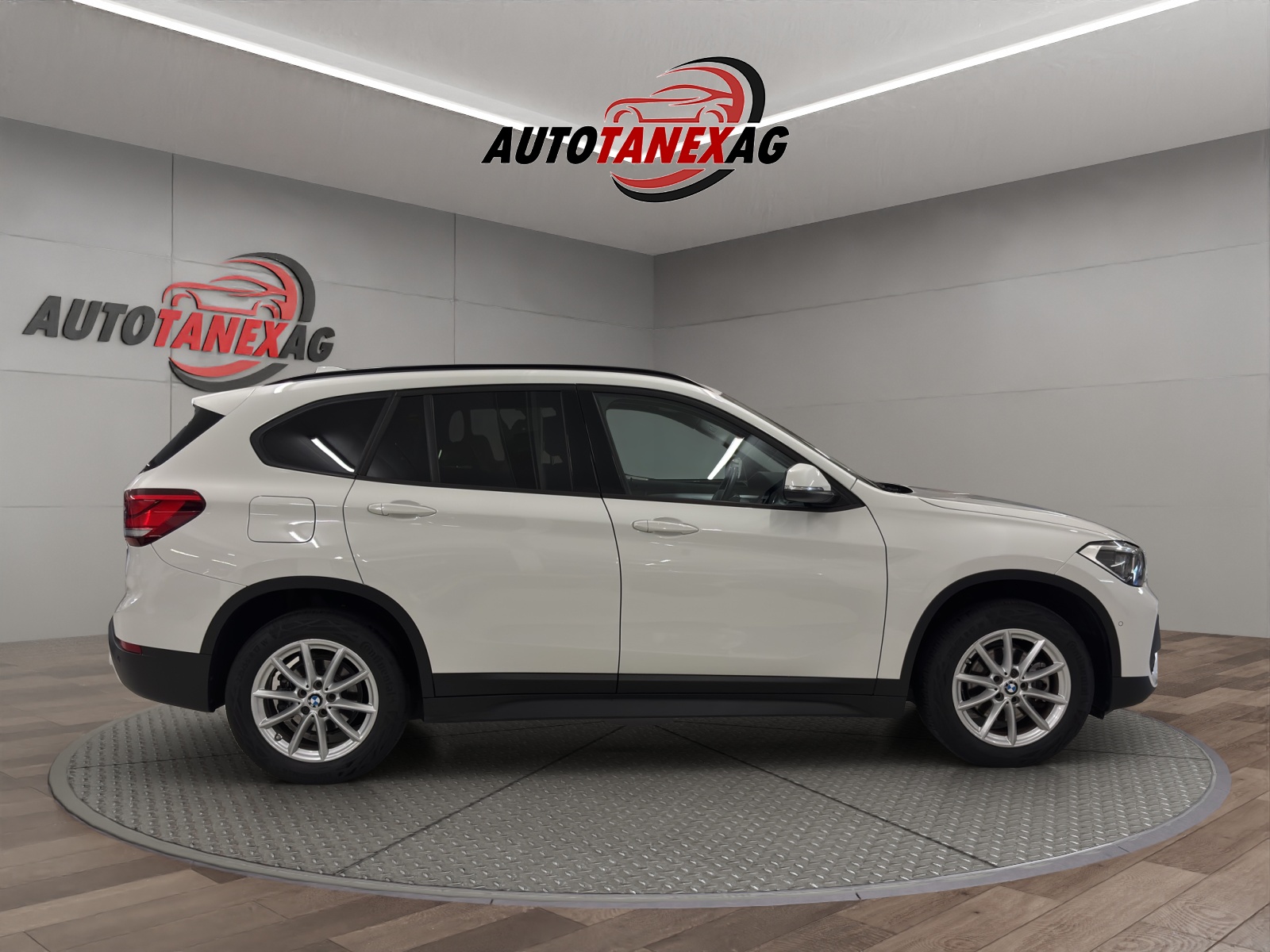 BMW X1 sDrive 18i Steptronic DSK-image-6