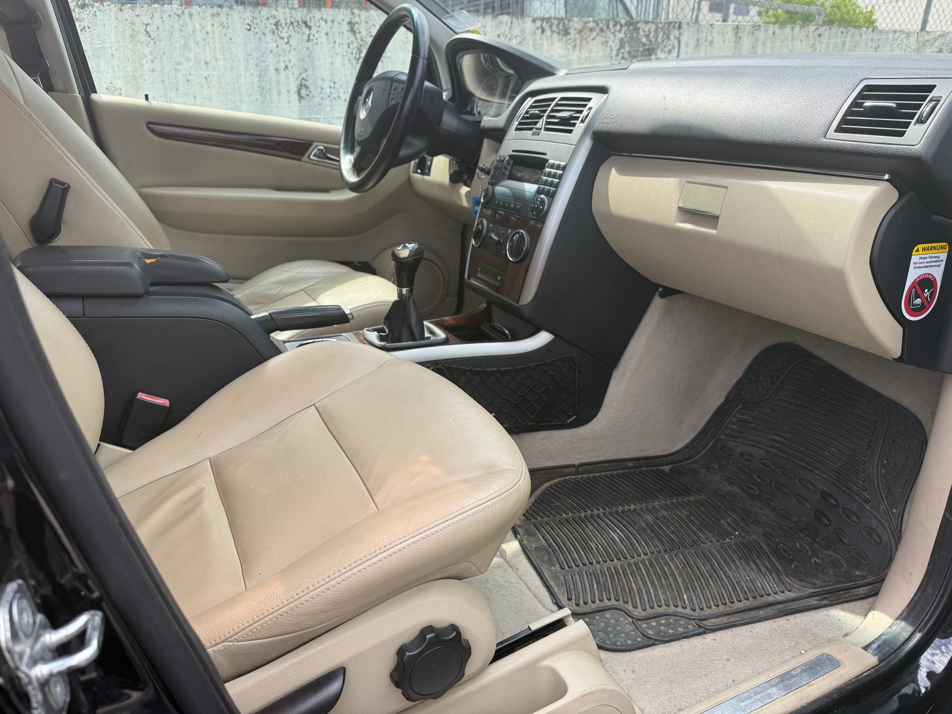 MERCEDES-BENZ B 200 CDI-image-3