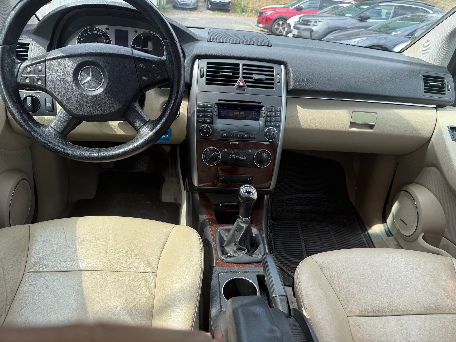 MERCEDES-BENZ B 200 CDI-image-5