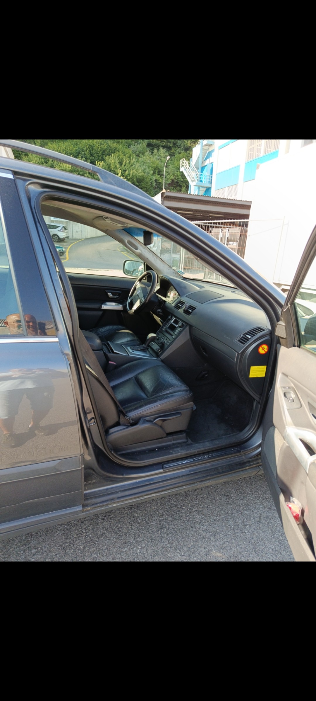 VOLVO XC90-image-10