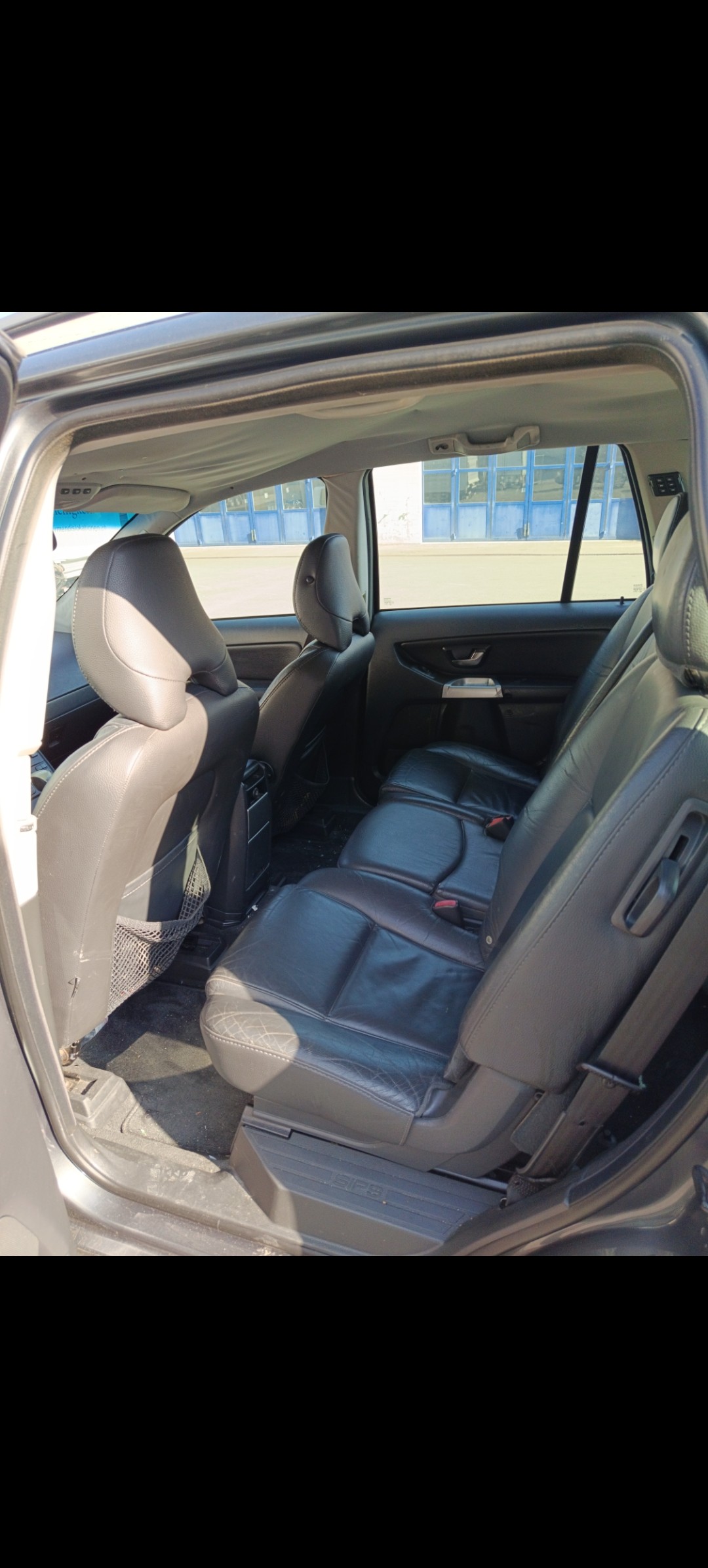 VOLVO XC90-image-12