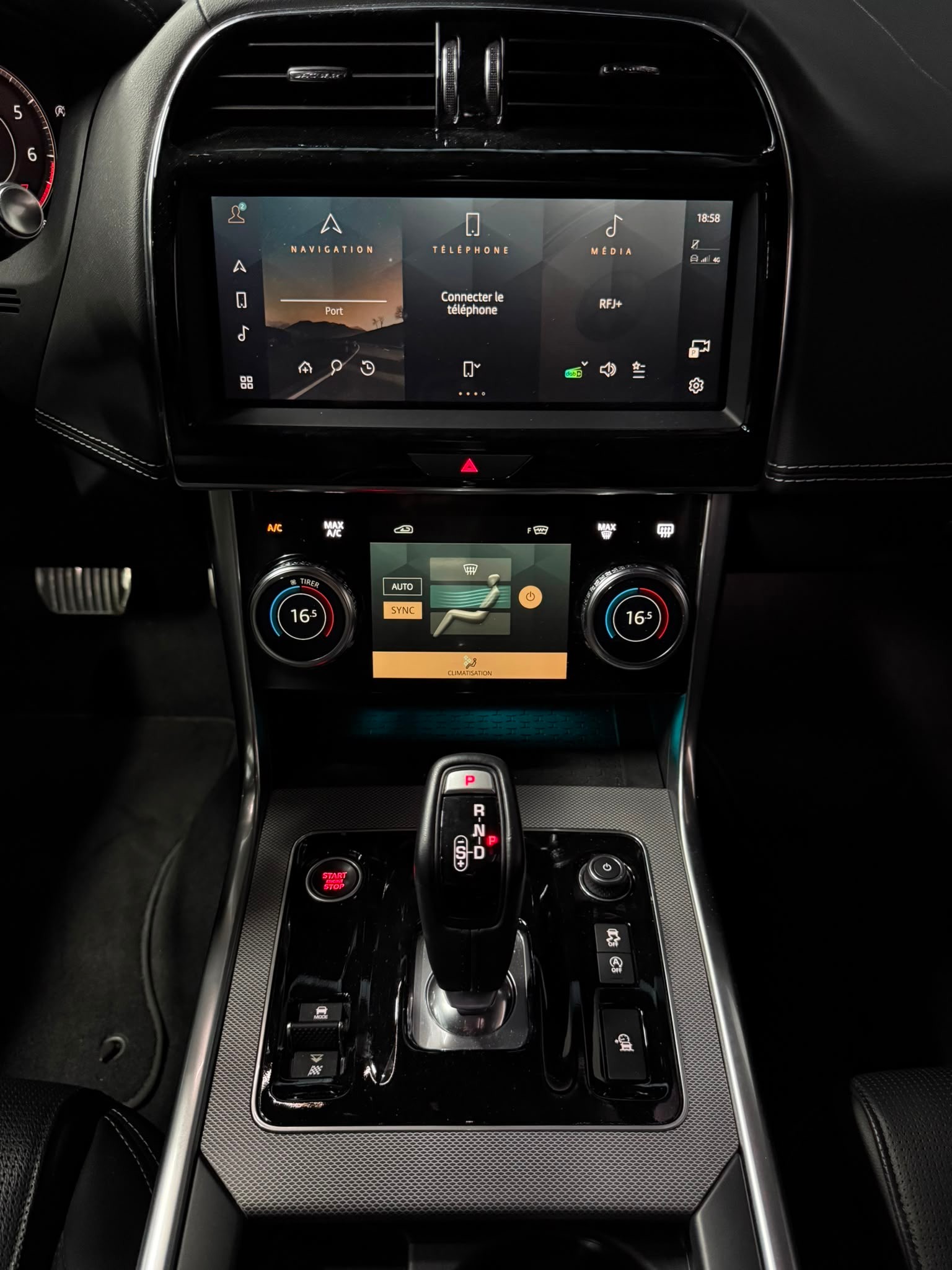 JAGUAR XE 2.0 R-Dynamic S P300 AWD Automat / ALL BLACK / CH- AUTO / FULL OPTIONS /-image-20