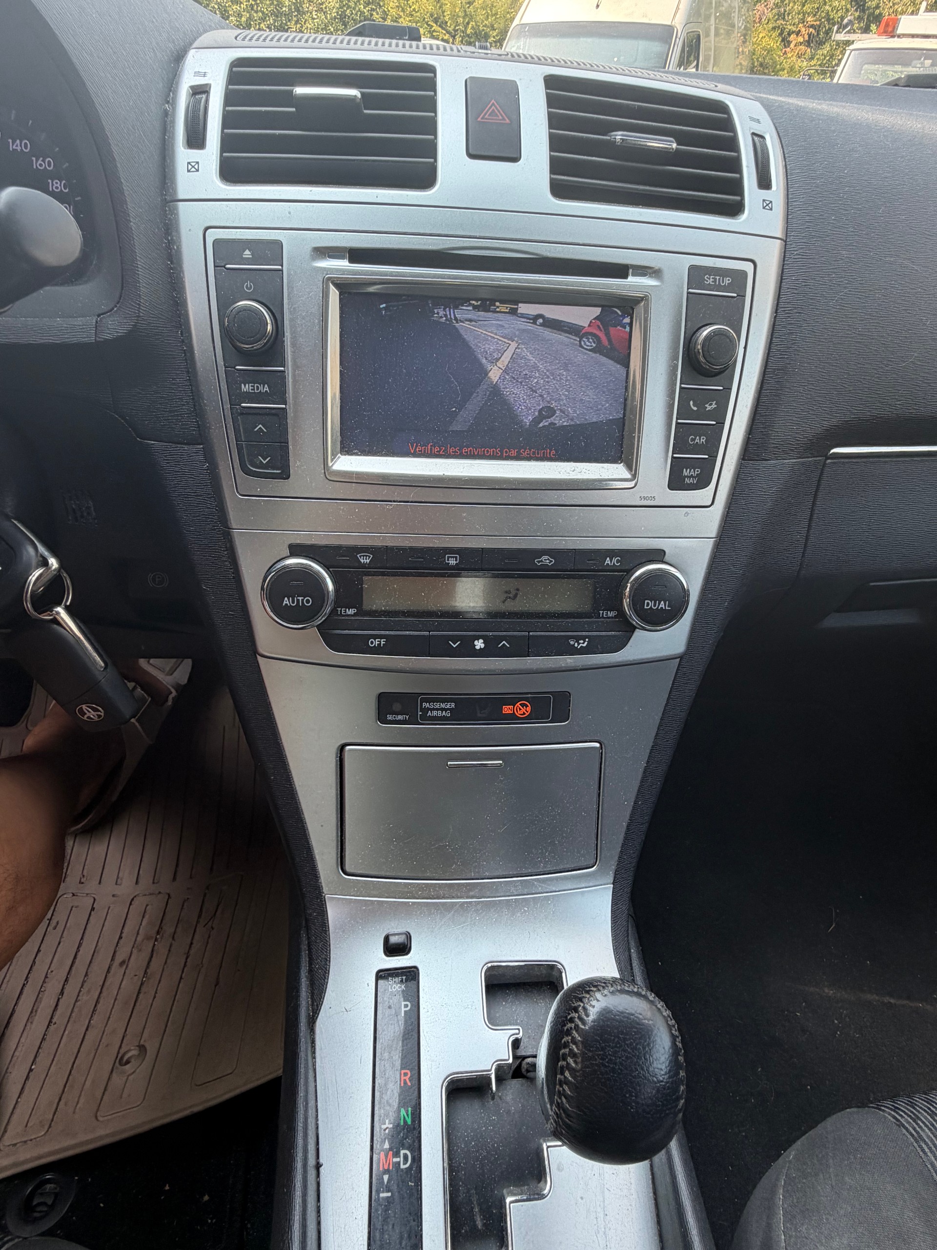 TOYOTA Avensis Sportswagon 2.0 Sol Premium Multidrive-image-4