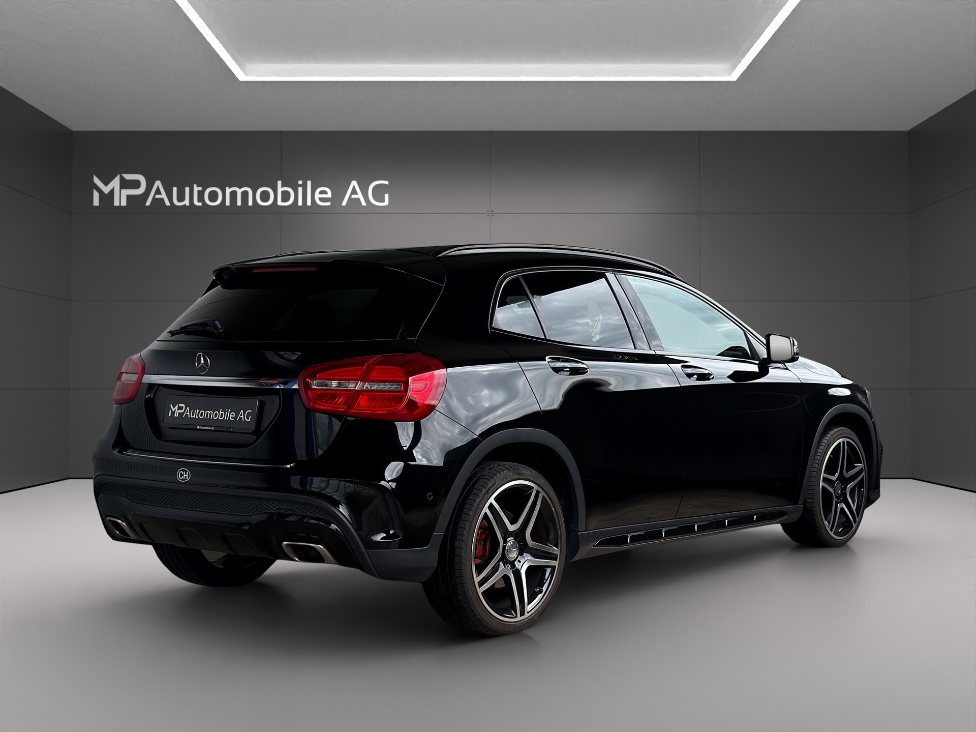 MERCEDES-BENZ GLA 250 AMG Line 4Matic 7G-DCT-image-2