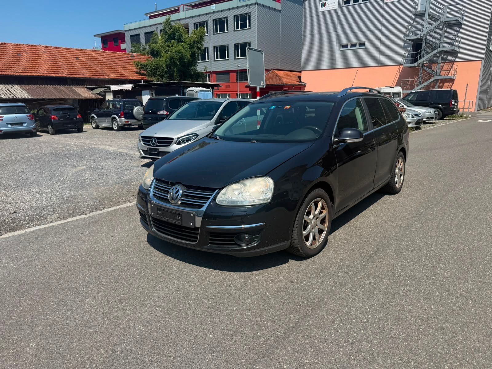 VW Golf Variant 1.9 TDI Comfortline 4Motion-image-1