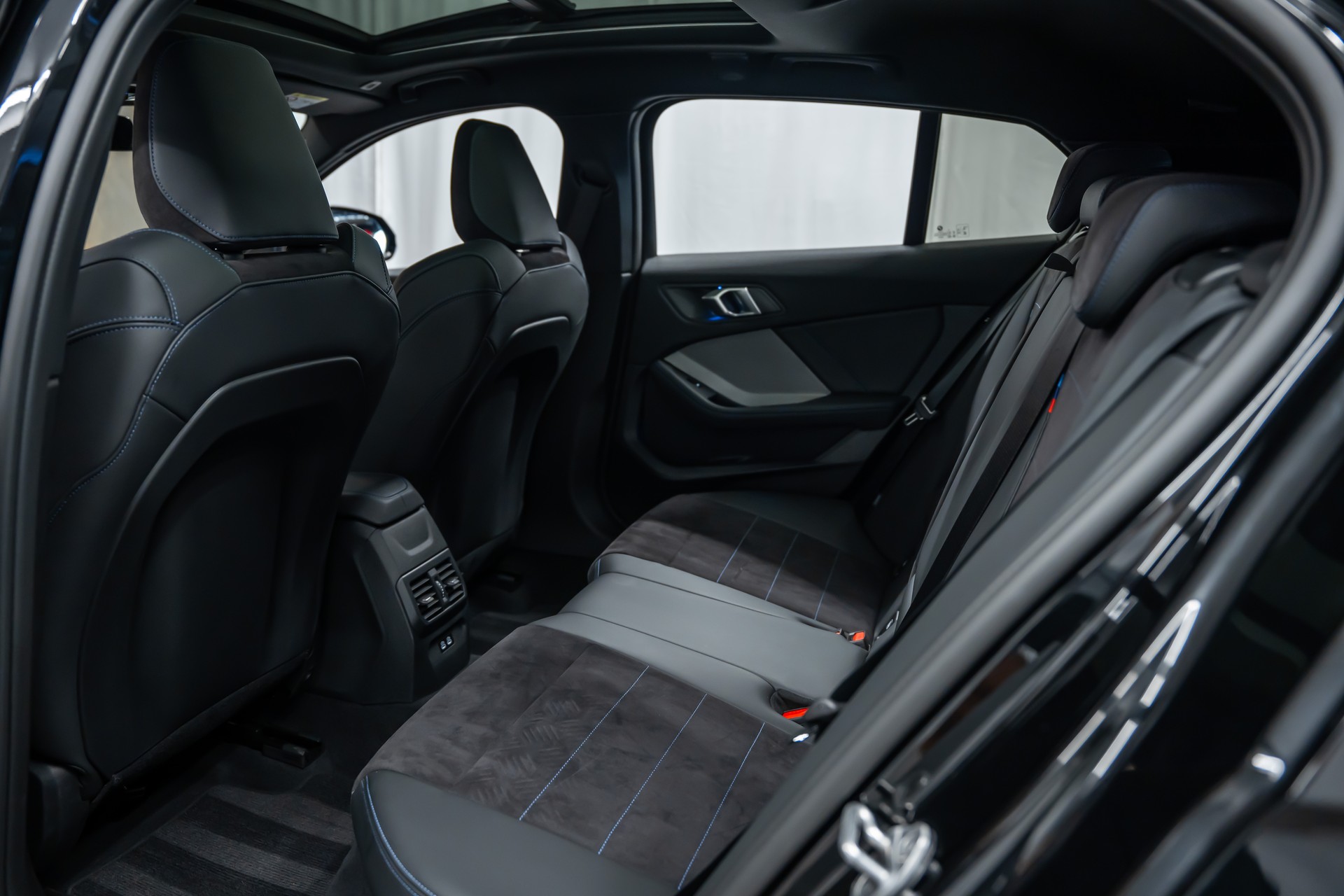 BMW 120d M Sport Steptronic *Facelift*360°*Head-Up*Panorama*-image-16