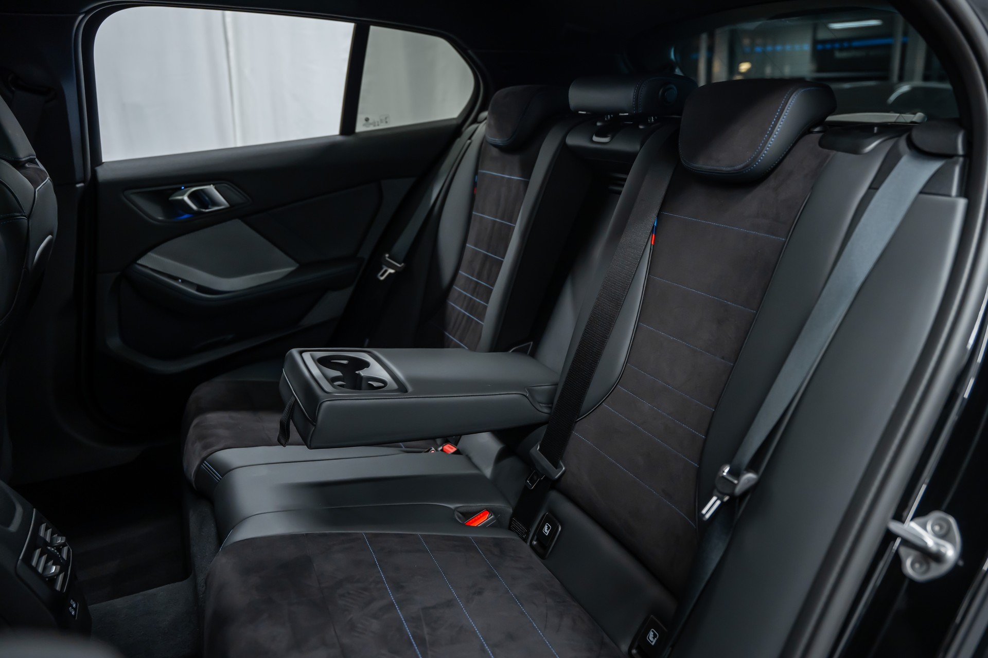BMW 120d M Sport Steptronic *Facelift*360°*Head-Up*Panorama*-image-17