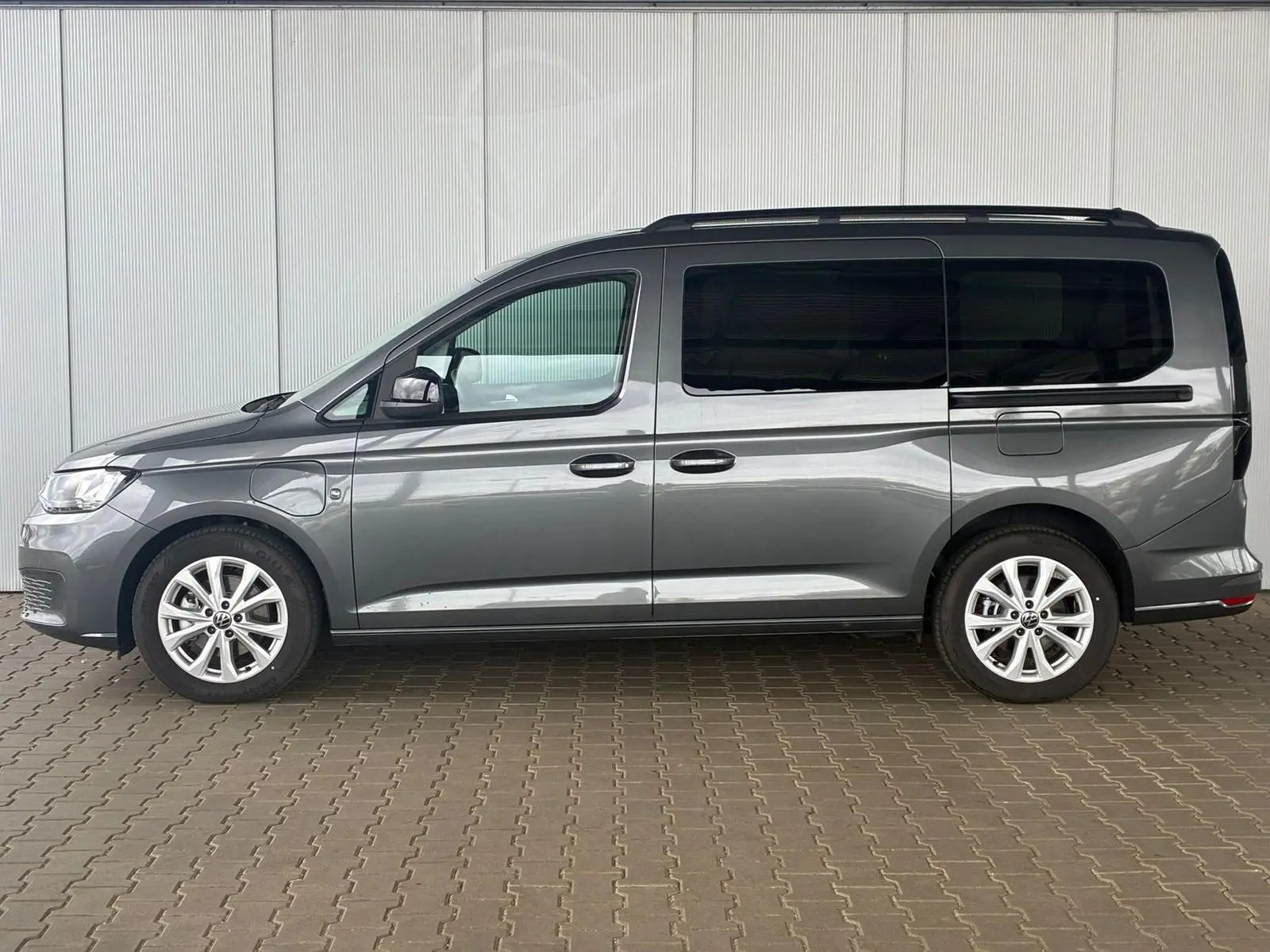 VW VW Caddy Maxi Life 2.0 TDI 122 DSG-image-1