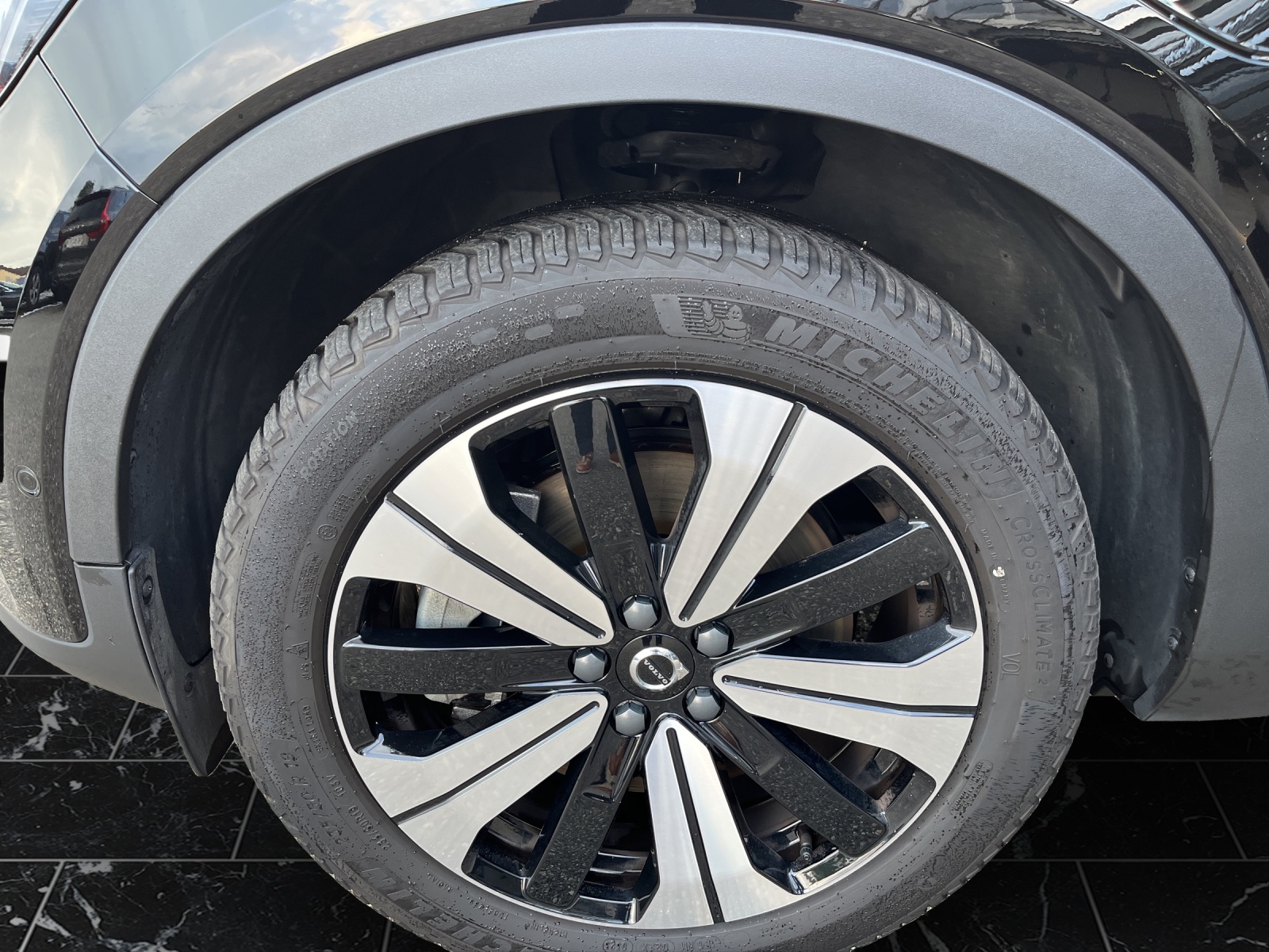 VOLVO XC40 1.5 T4 PiH Plus Dark-image-17