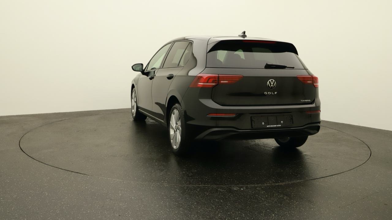 VW Golf VIII 1.5 TSI PHEV Limited-image-3
