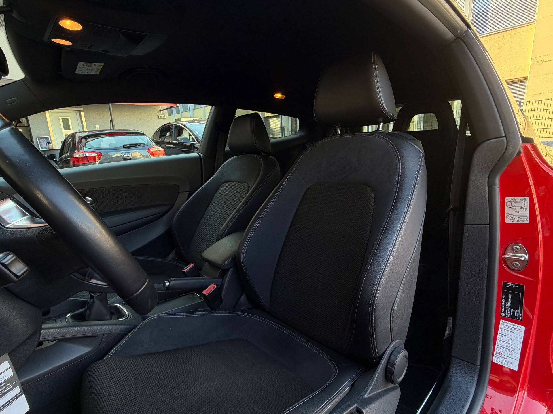 VW Scirocco 1.4 TSI BMT*Ab MFK&Service*8-Fach Aluräder*Rückfahrkamera*Sitzheizung*Garantie*-image-11