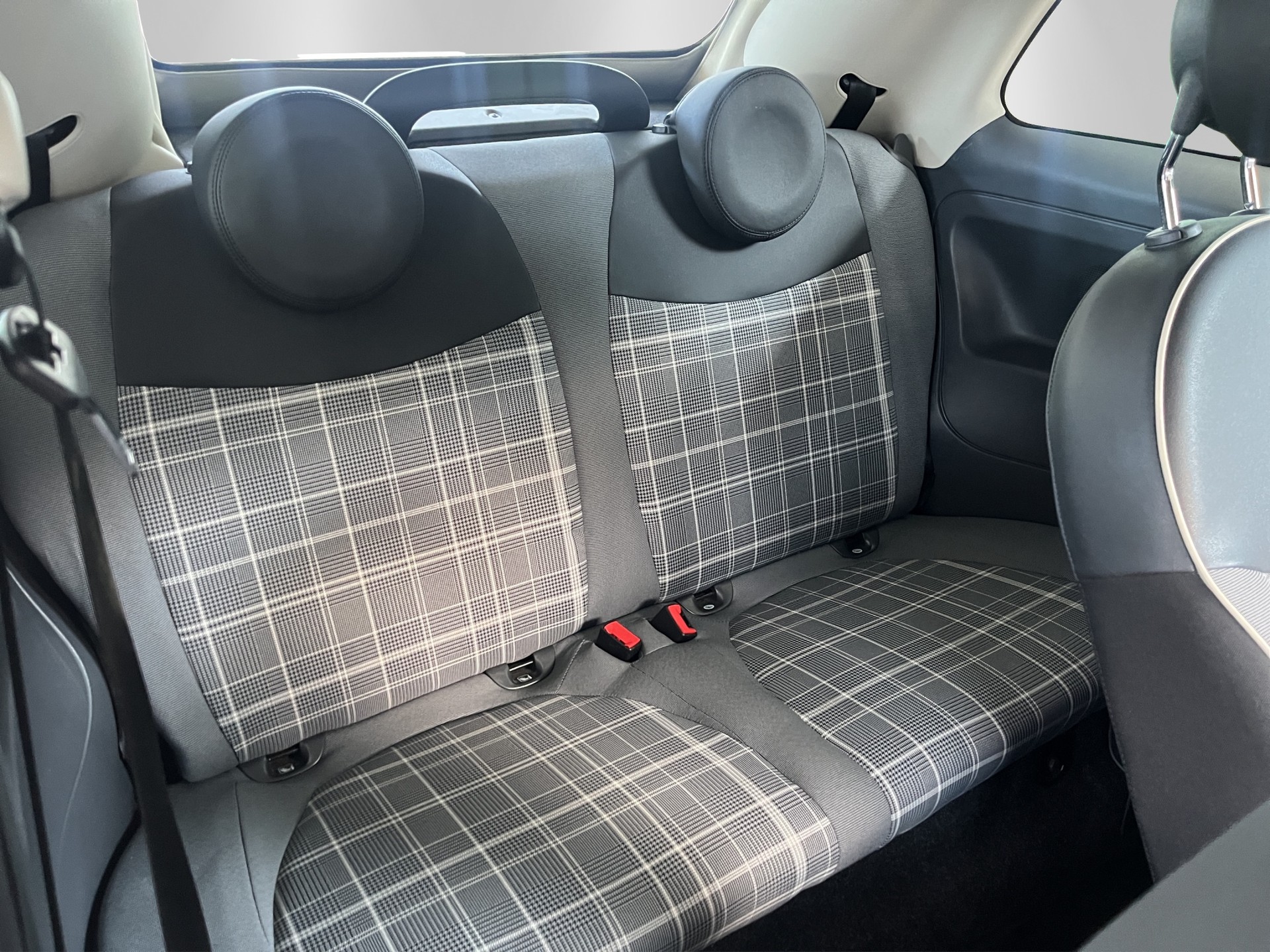 FIAT 500 1.2 Lounge-image-15