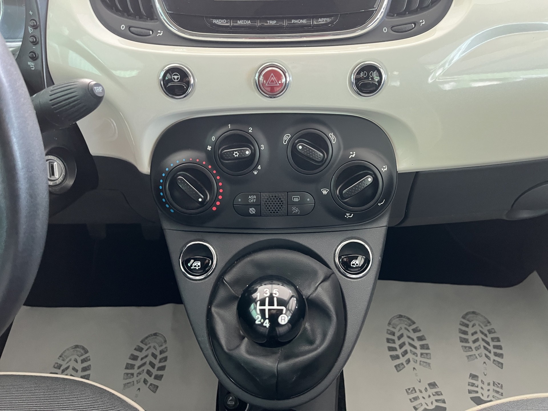 FIAT 500 1.2 Lounge-image-11