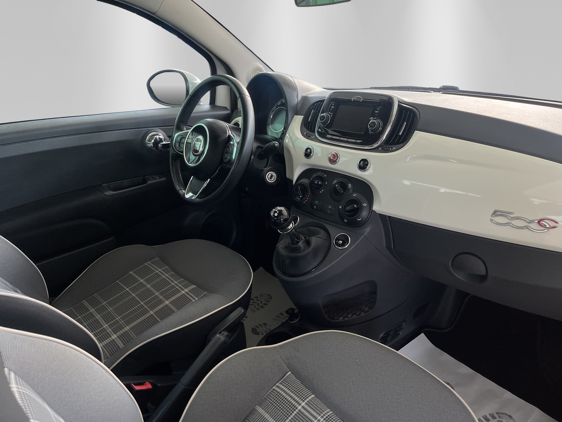 FIAT 500 1.2 Lounge-image-13