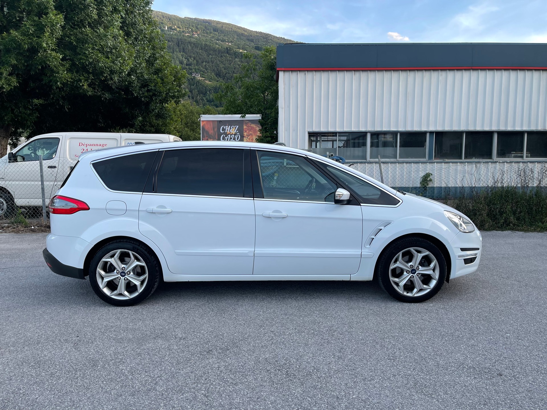 FORD S-Max 2.0 TDCi TitaniumS-image-16