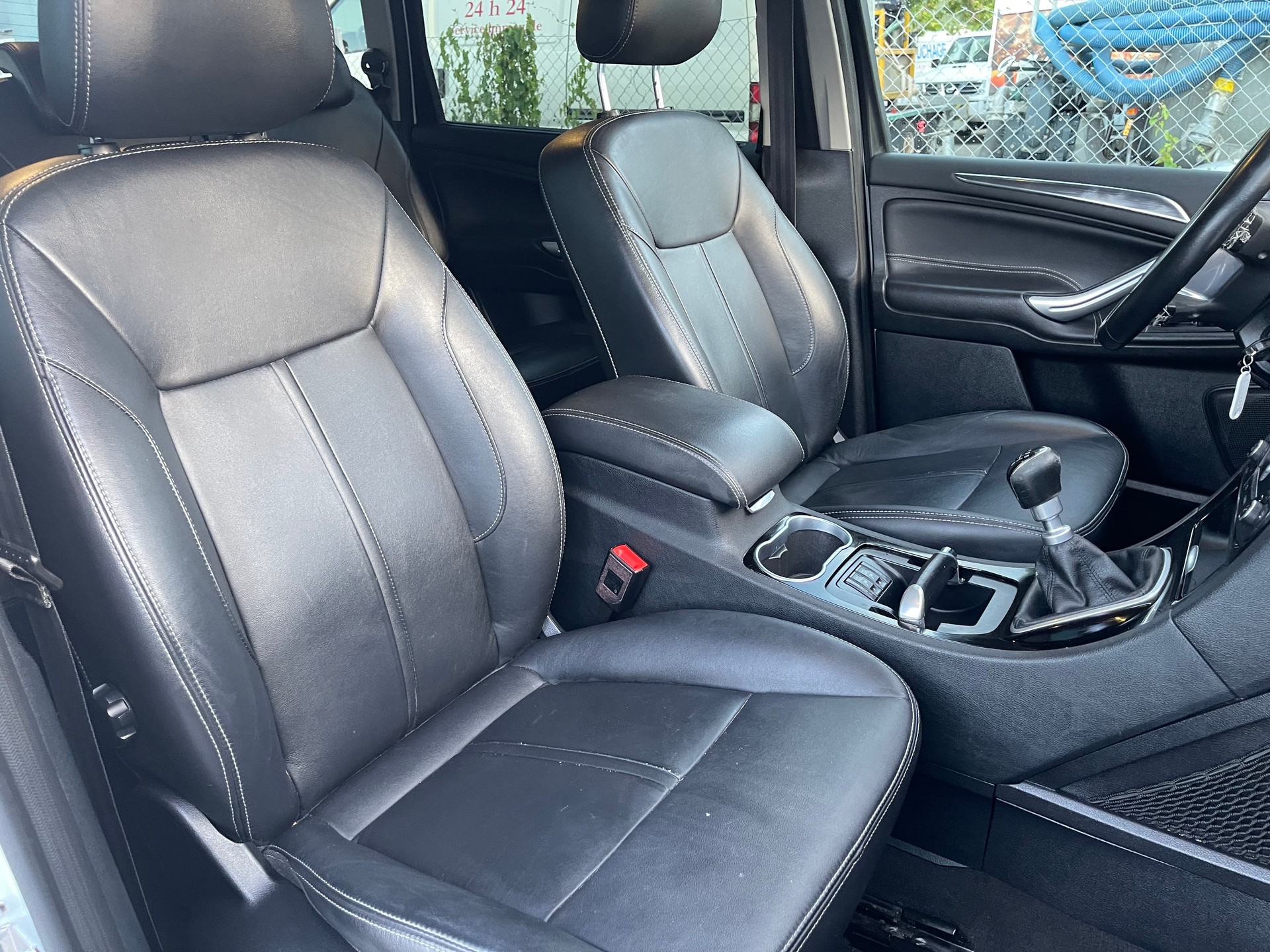 FORD S-Max 2.0 TDCi TitaniumS-image-13