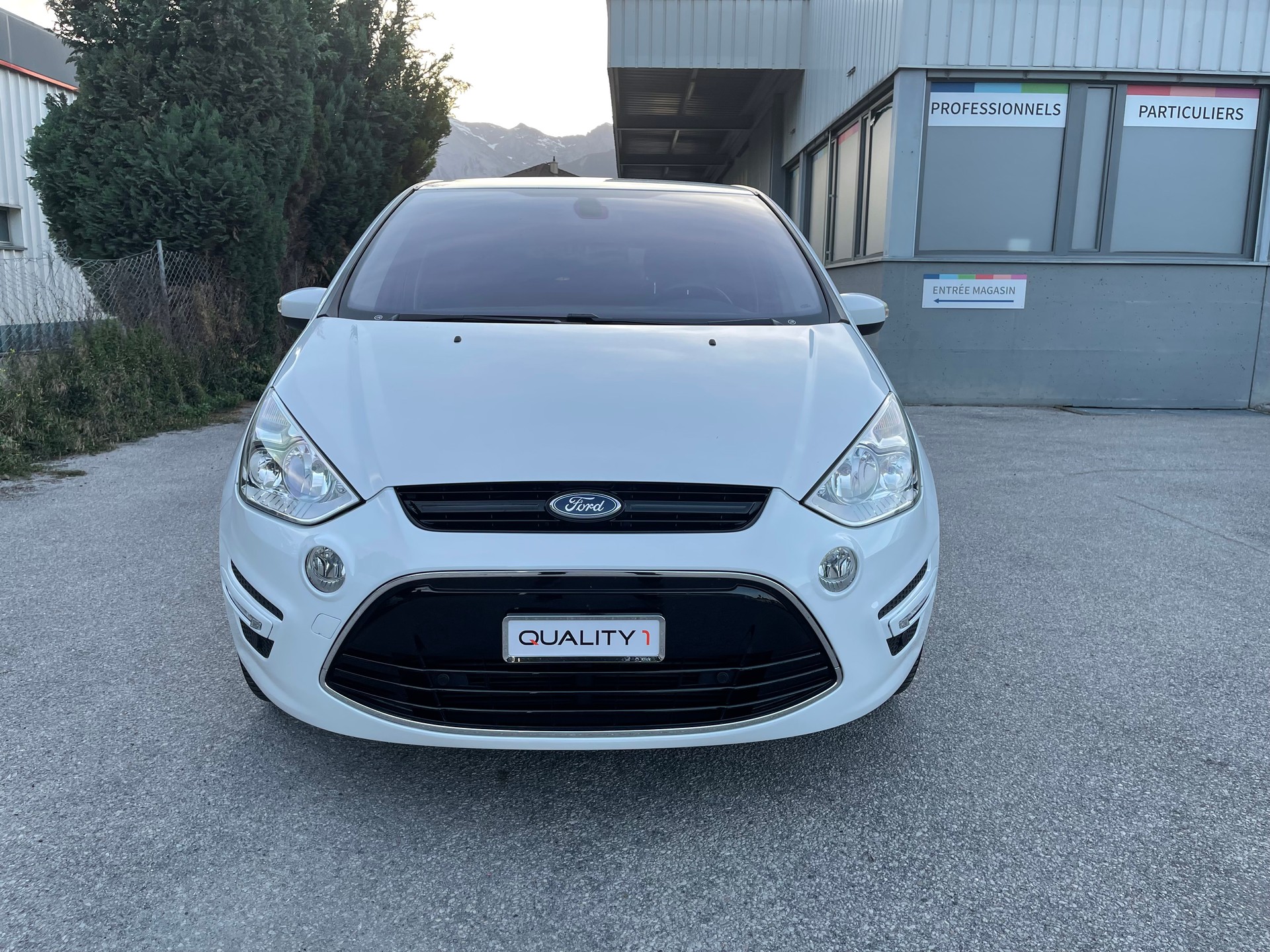 FORD S-Max 2.0 TDCi TitaniumS-image-24