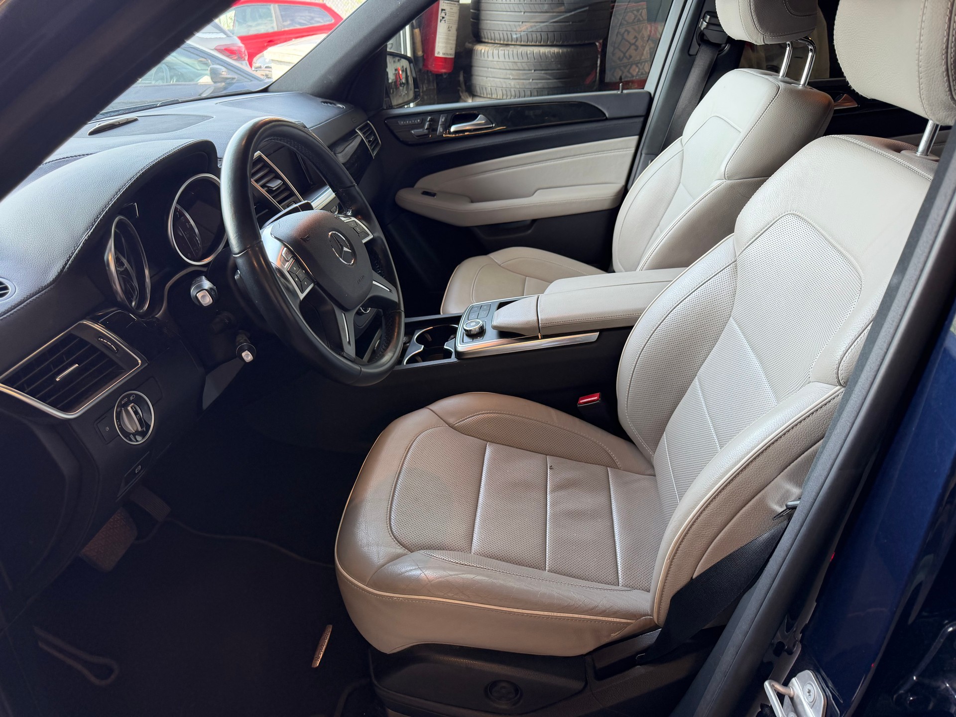 MERCEDES-BENZ ML 350 BlueEfficiency Edition 4Matic 7G-Tronic-image-10
