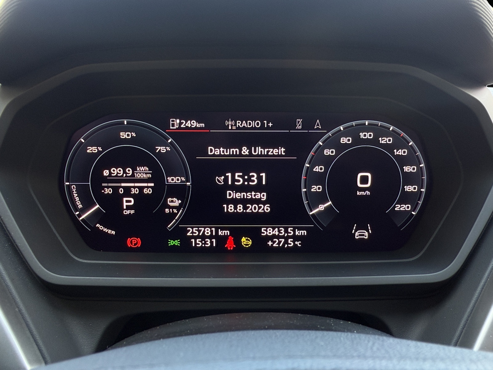 AUDI Q4 e-tron 40-image-12