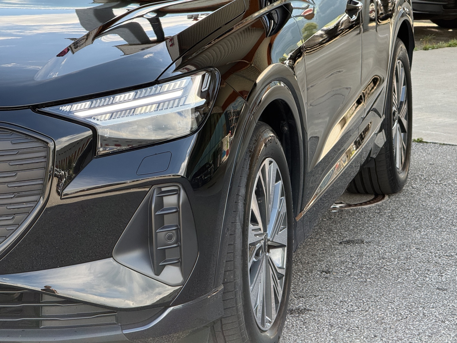 AUDI Q4 e-tron 40-image-16