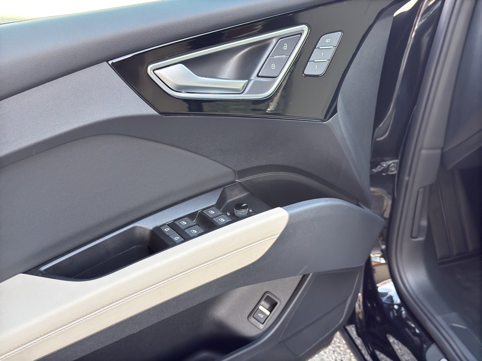 AUDI Q4 e-tron 40-image-14