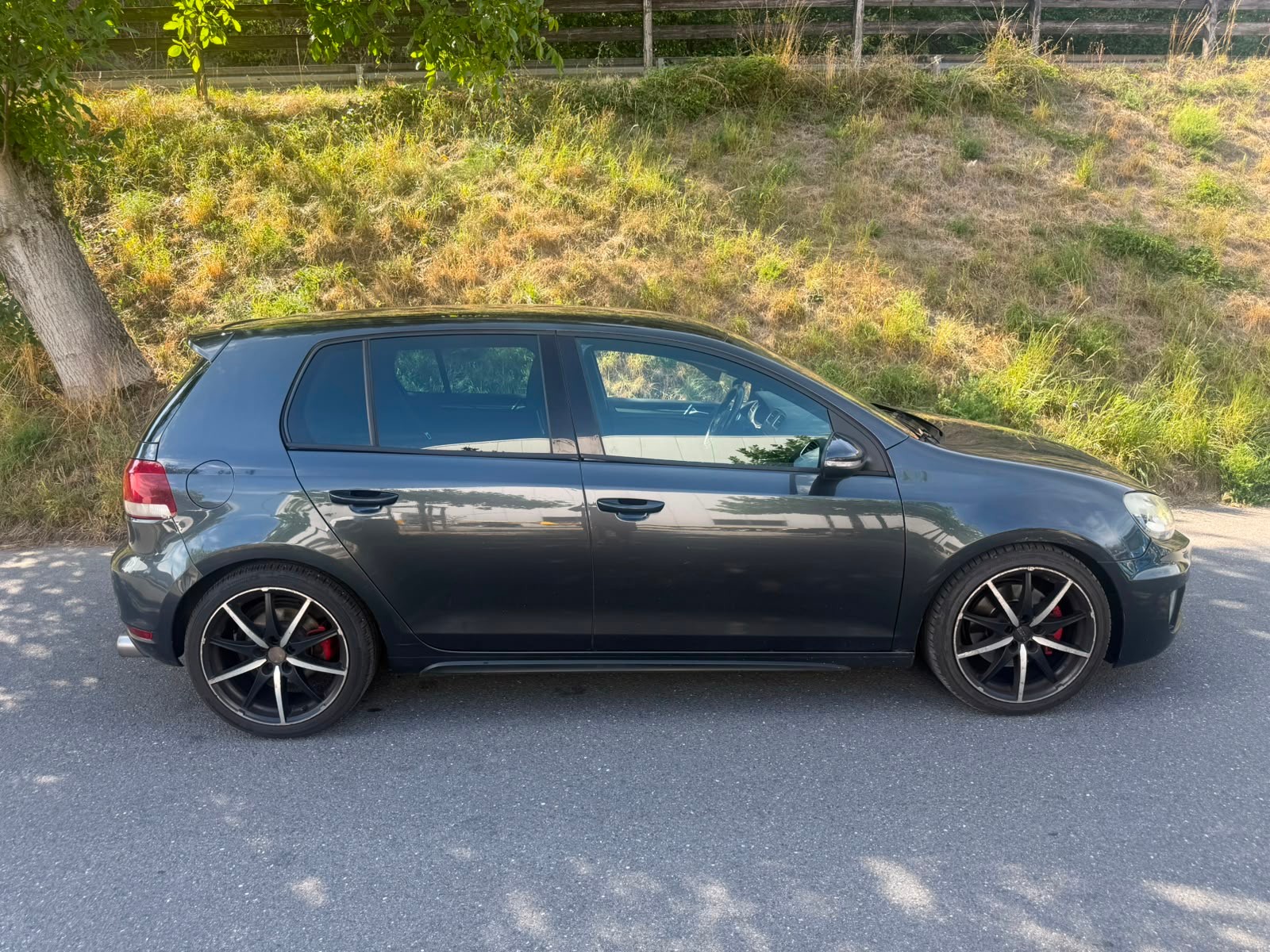 VW 2.0 TSI GTI-image-2