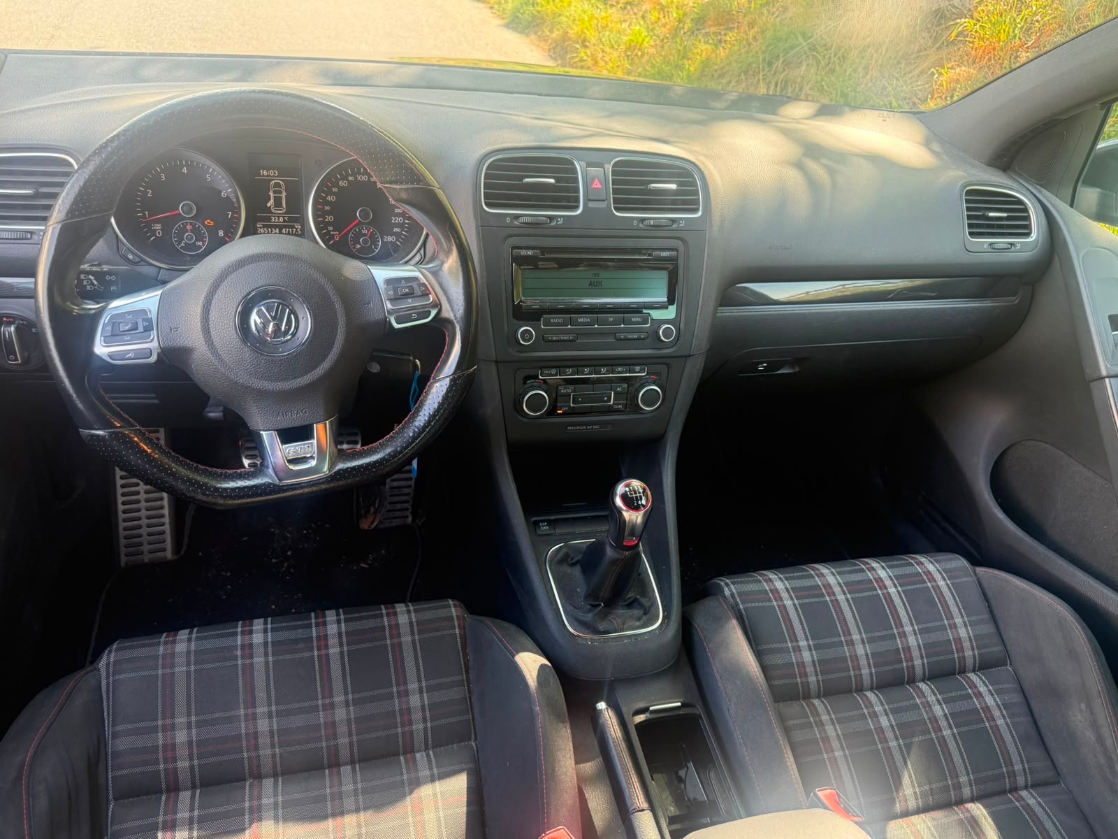 VW 2.0 TSI GTI-image-3