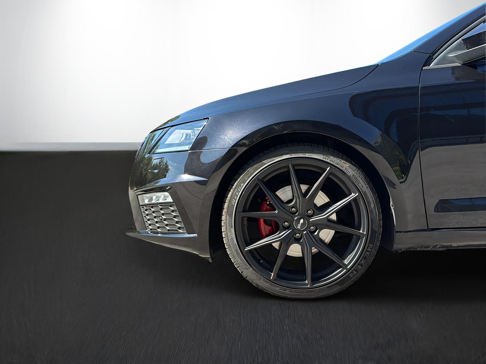 SKODA Octavia Combi 2.0 TDI 184 RS60 4x4 DSG-image-3