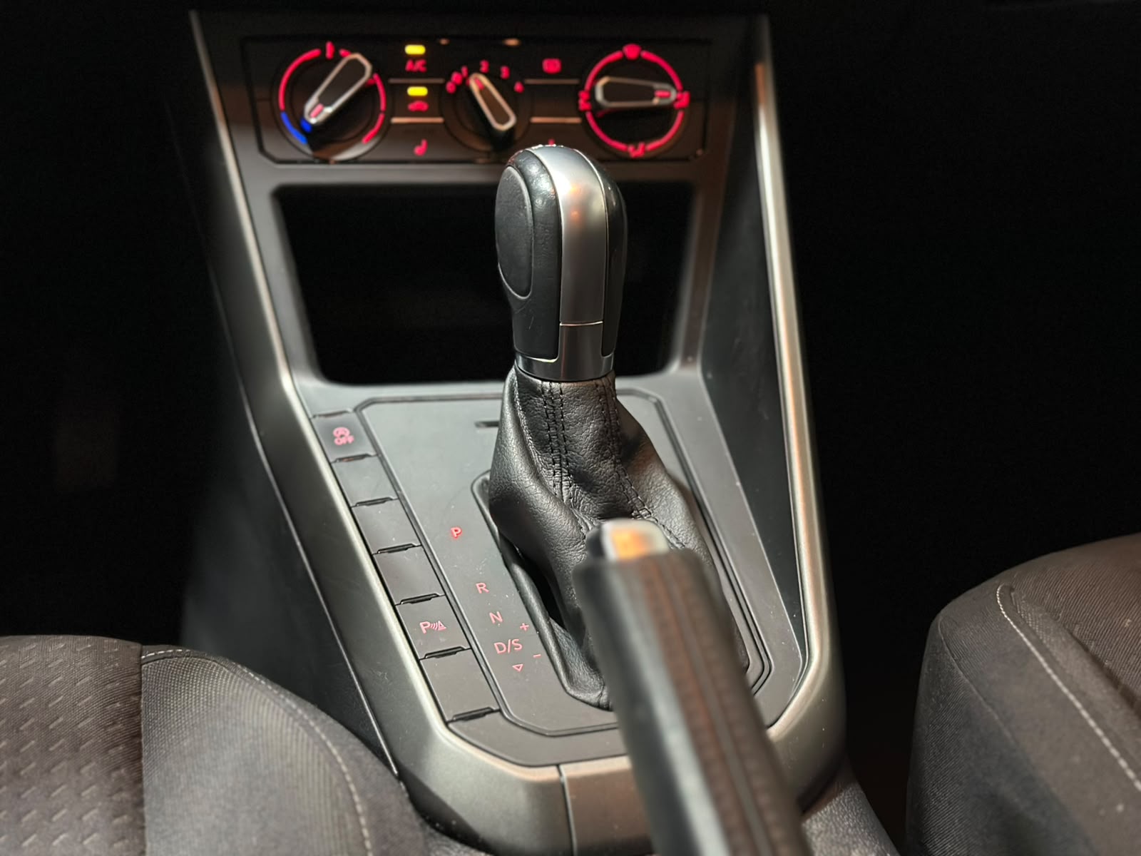 VW Polo 1.0 TSI BMT Comfortline DSG-image-8