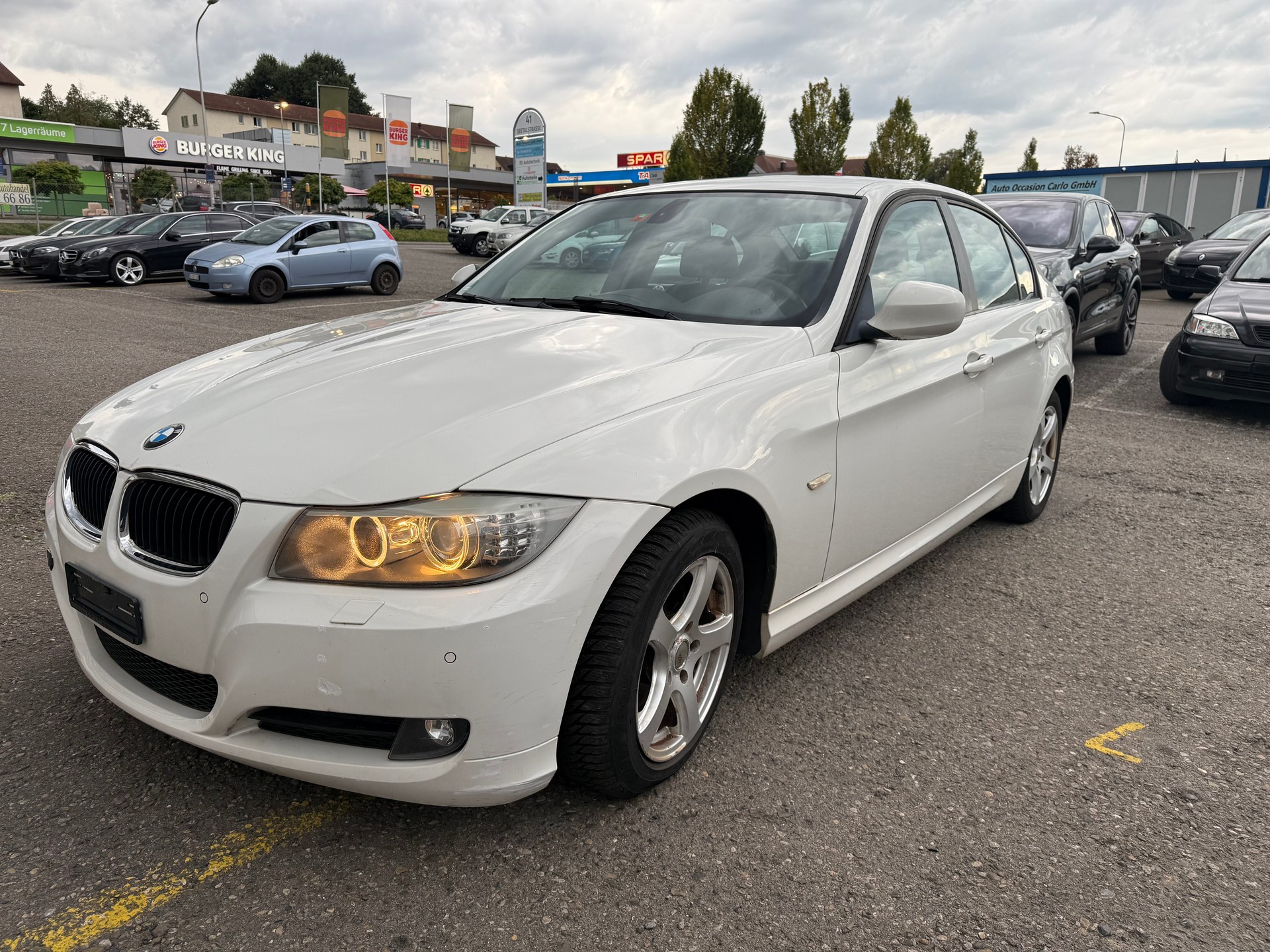 BMW 320d Dynamic Edition-image-1