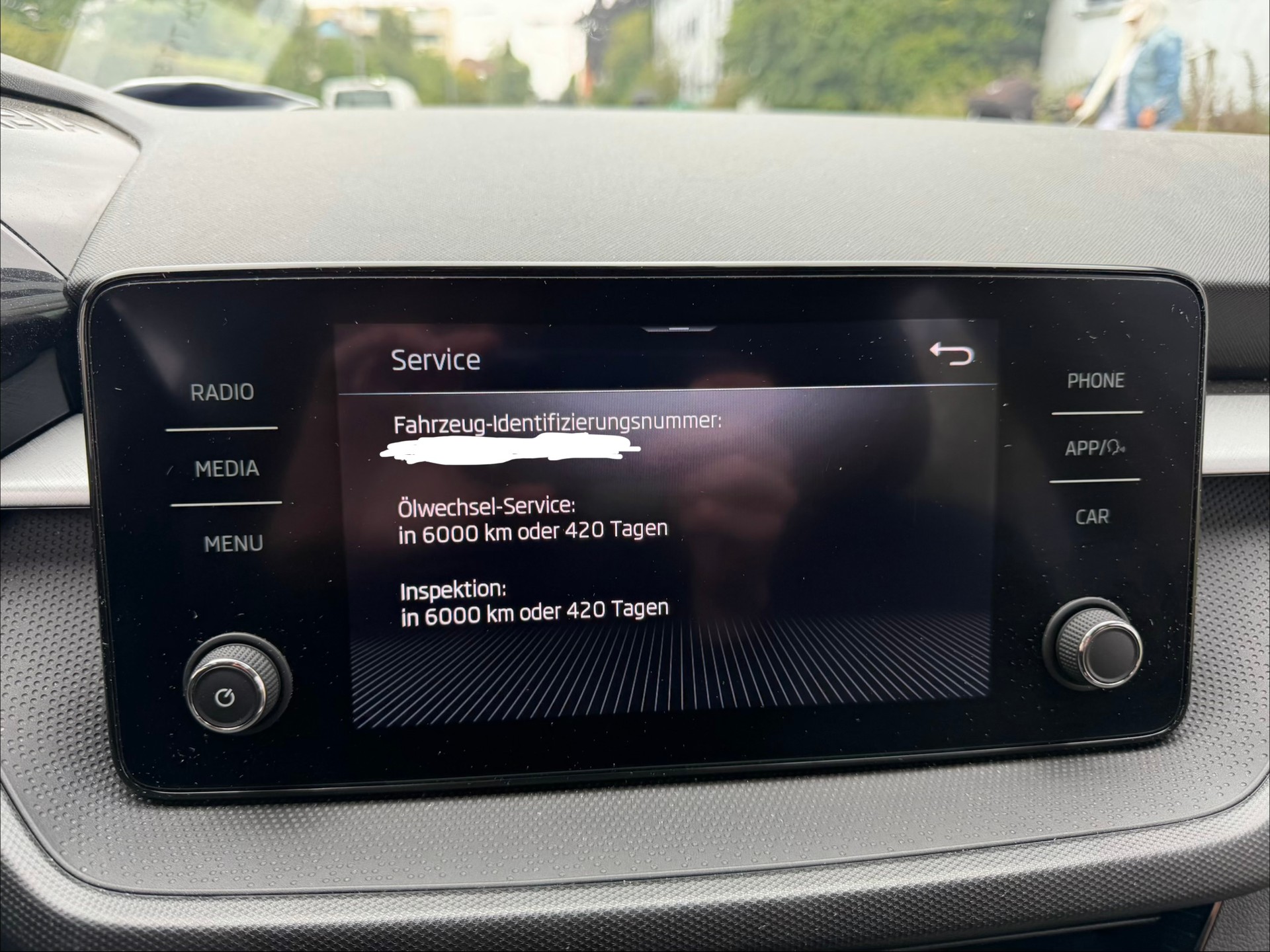 SKODA 1.0 MPI Ambition-image-9