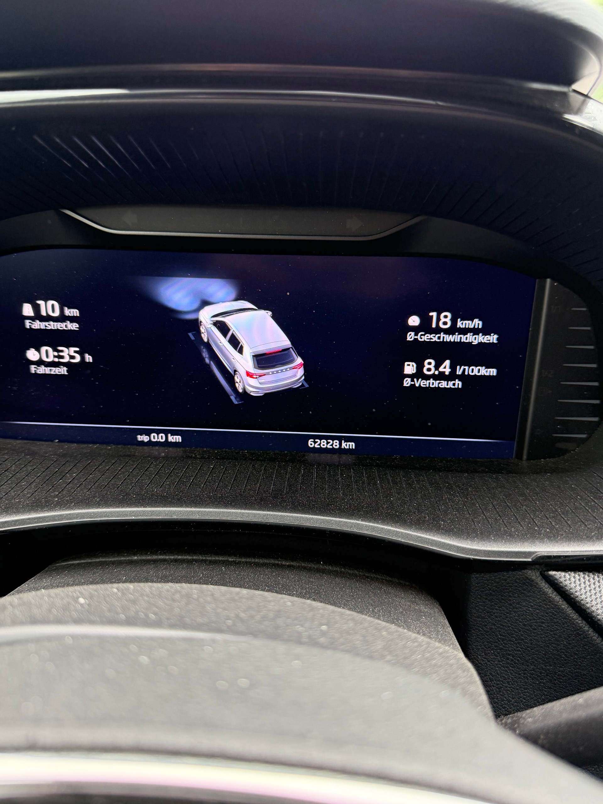 SKODA 1.0 MPI Ambition-image-1