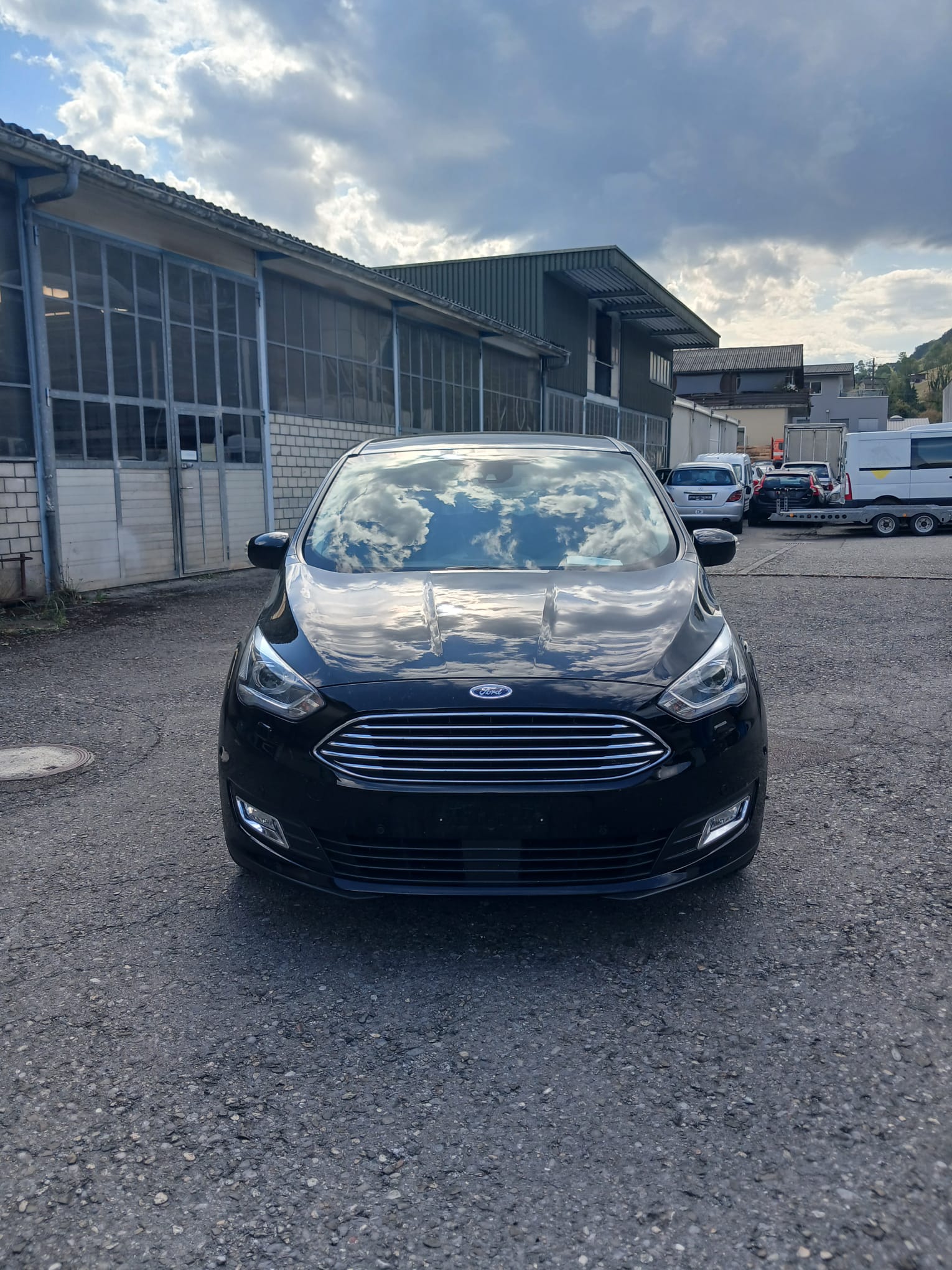 FORD C-Max 1.5 SCTi Titanium Automat-image-0