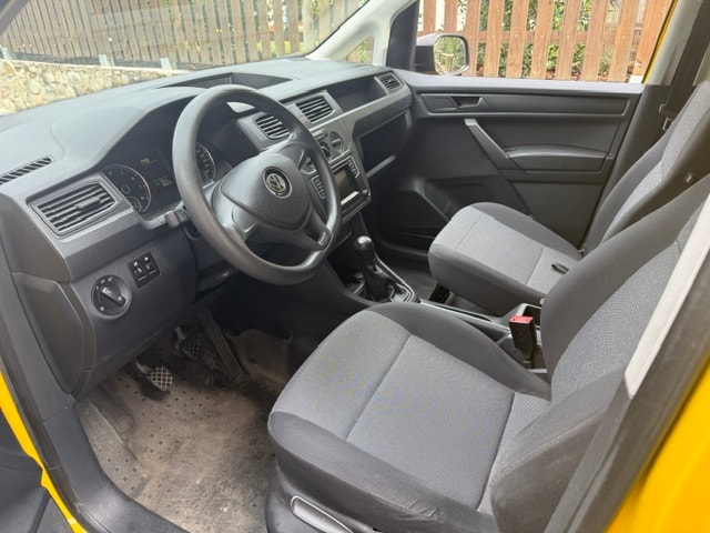 VW Caddy 1.0 TSI Entry BlueMotion Technology-image-4