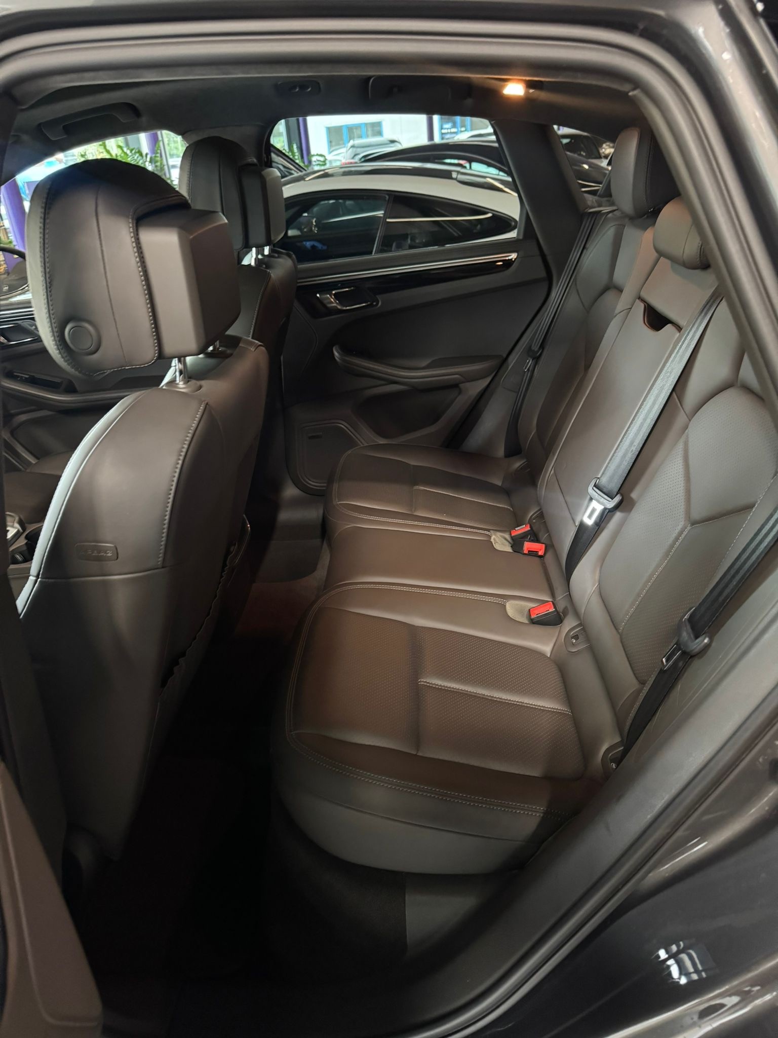 PORSCHE Macan Turbo PDK-image-4