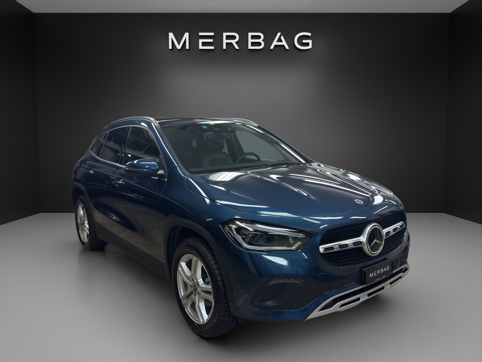 MERCEDES-BENZ GLA 180 Style 7G-DCT-image-5