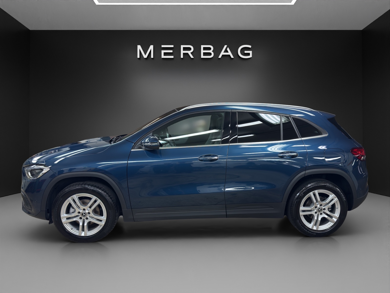 MERCEDES-BENZ GLA 180 Style 7G-DCT-image-1
