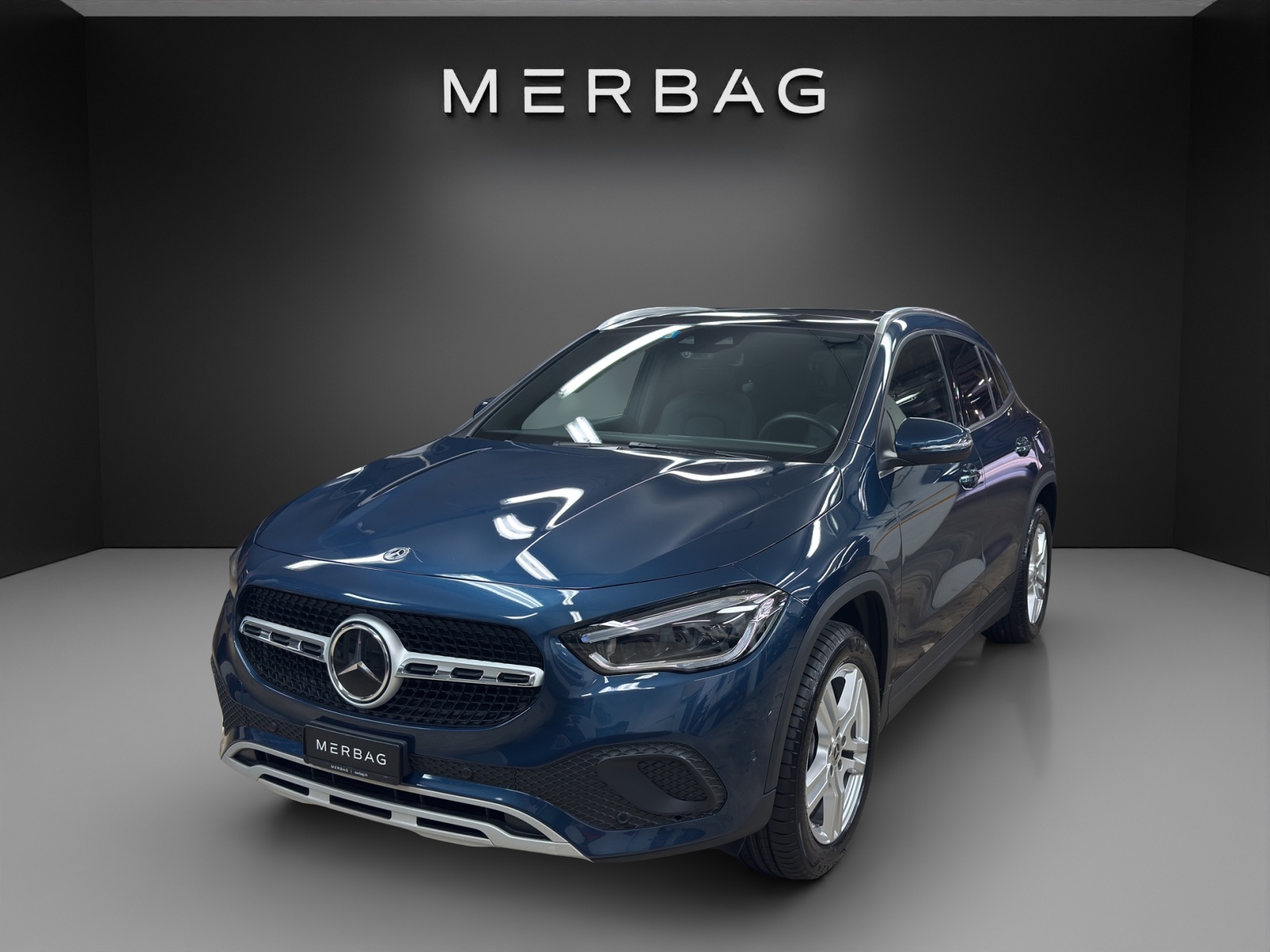 MERCEDES-BENZ GLA 180 Style 7G-DCT-image-0